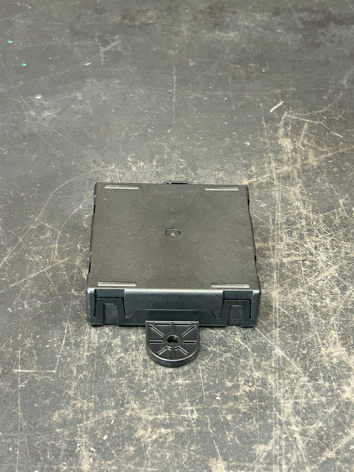 2020-2021 Dodge Challenger Front Passenger RH Door Control Module 68503654AA OEM