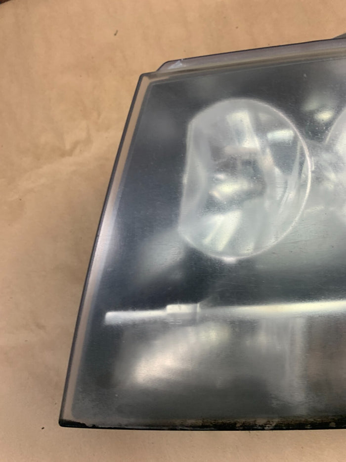 2007-2014 Chevy Suburban Tahoe Avalanche Driver LH Side Headlight 15950807