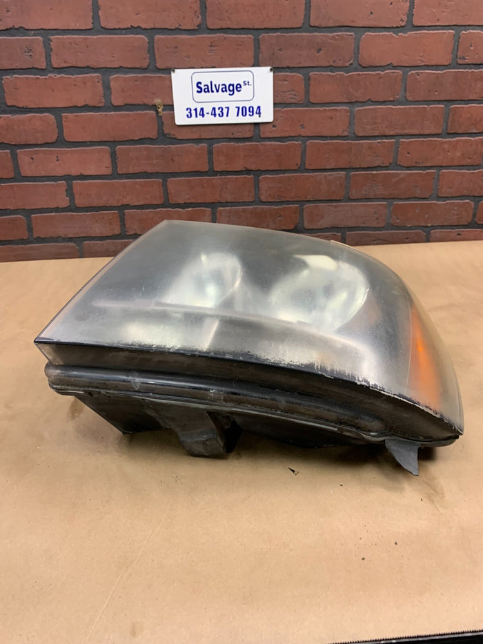 2007-2014 Chevy Suburban Tahoe Avalanche Driver LH Side Headlight 15950807