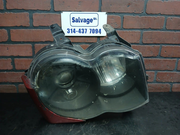 2008-2010 Jeep SRT-8 Grand Cherokee Passenger RH Side Headlight Assembly Damaged