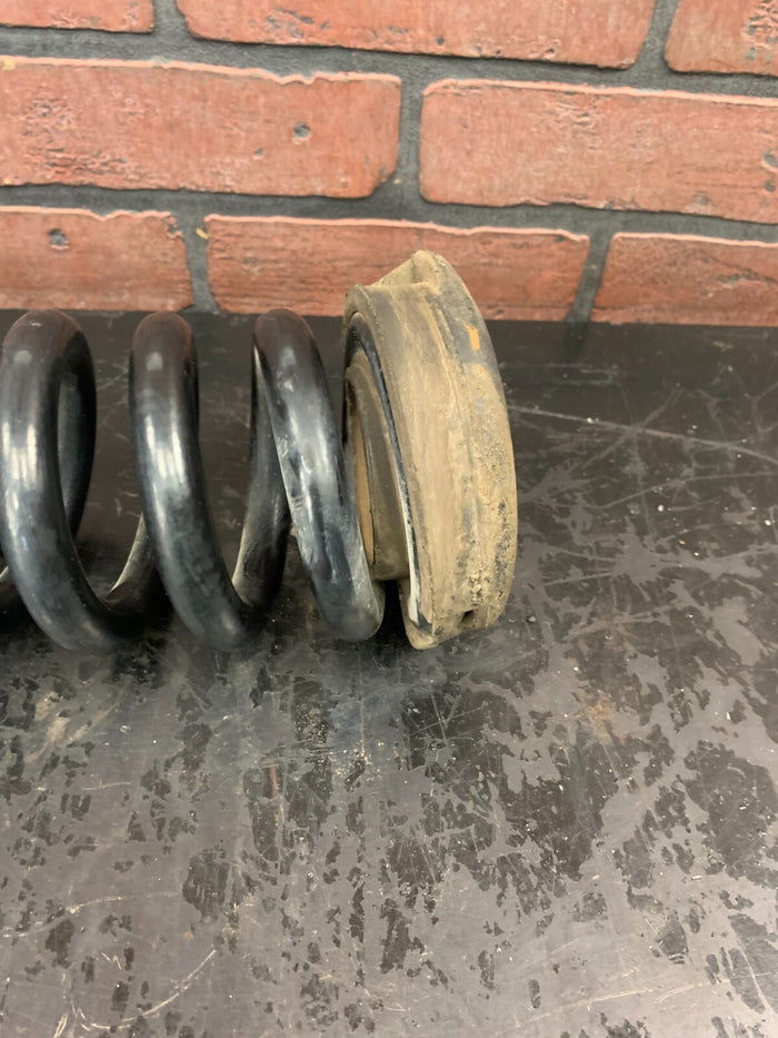 2013-2023 DODGE CHALLENGER REAR RIGHT SIDE SUSPENSION COIL SPRING 5181369AF 105k