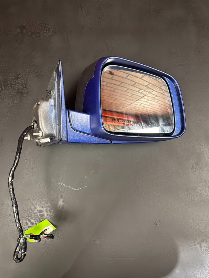 2014-2018 JEEP GRAND CHEROKEE RIGHT SIDE MIRROR BLUE, SILVER, AND BLACK 026536