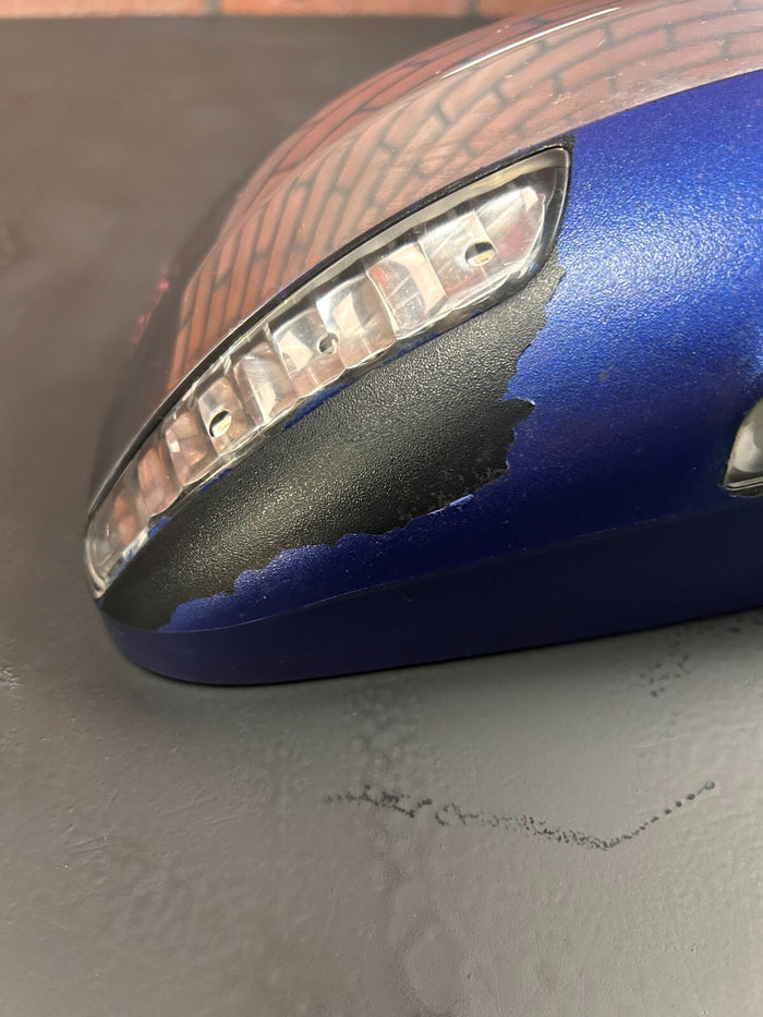 2014-2018 JEEP GRAND CHEROKEE RIGHT SIDE MIRROR BLUE, SILVER, AND BLACK 026536