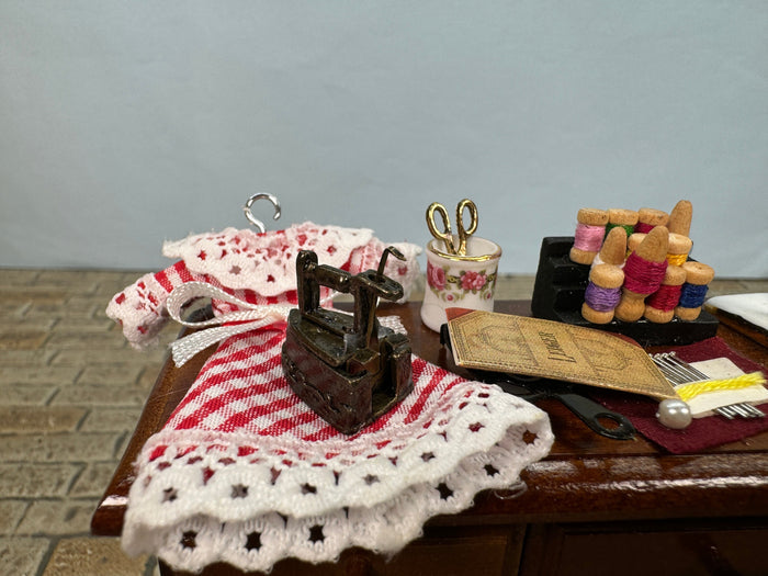 Decorated Sewing Table Reutter Porcelain Germany Middle Drawer Opens