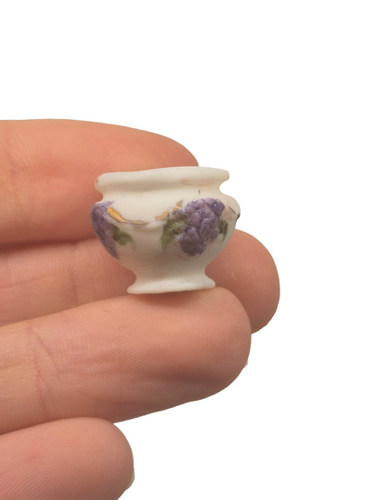 Ginger – Porcelain Fruit Bowl w/ Grape Designs