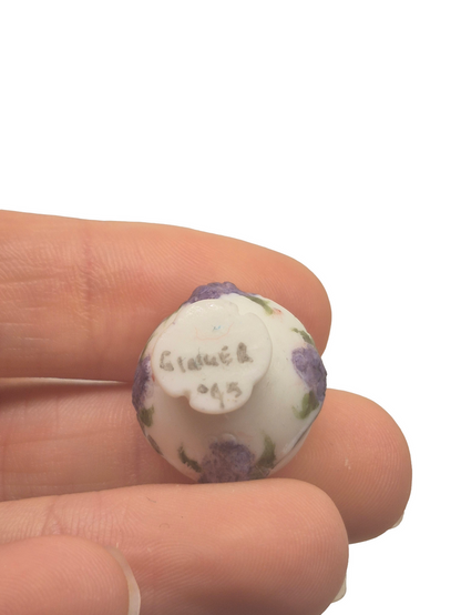 Ginger – Porcelain Fruit Bowl w/ Grape Designs