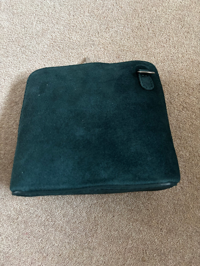 Italian Suede Bag – Minimalist Elegance in Deep Green