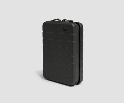Medium Tech Case in Jet Black