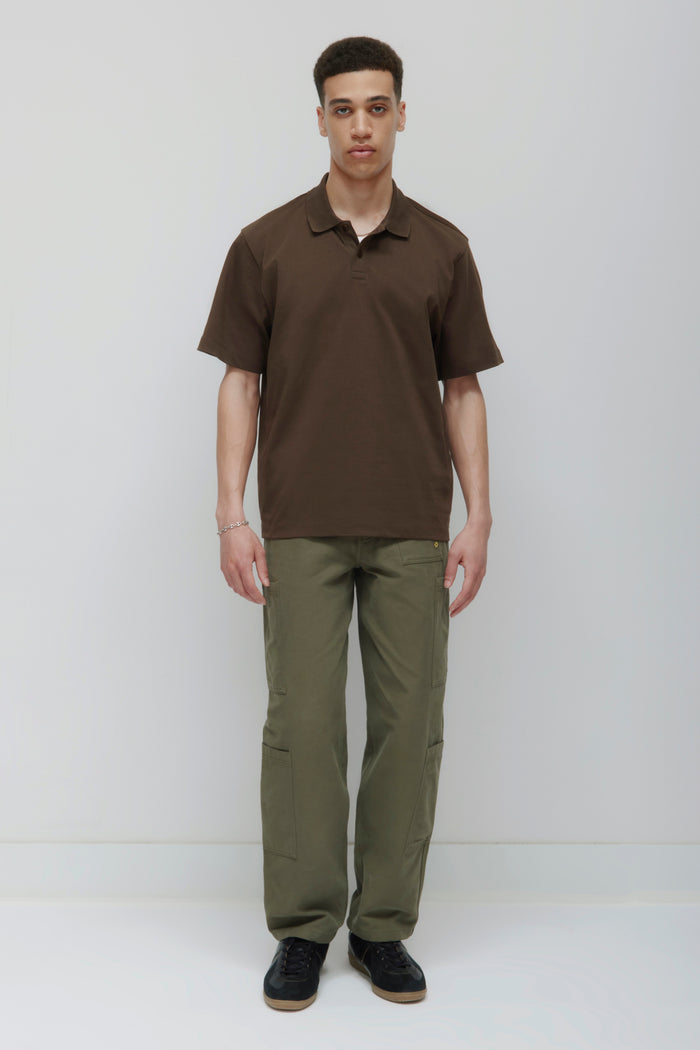 Model is 6'0.5' and is wearing a size 32.