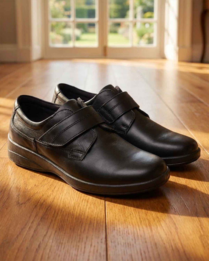 Mens Padders Velcro Shoe - Black - Country Collection