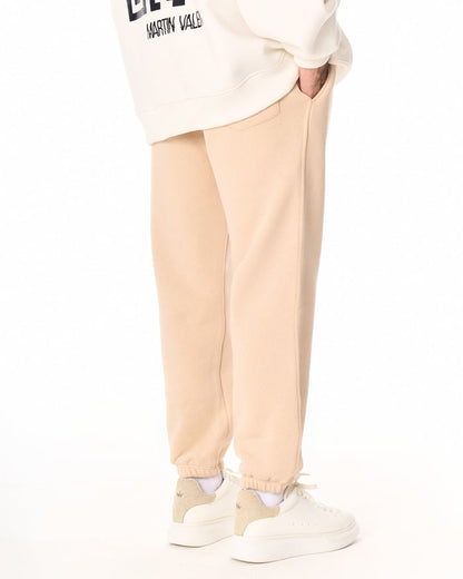 Martin Valen MV Basic beige jogger, side view showing pocket and vertical side seam
