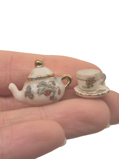 Nancy Duden – Porcelain Strawberry Vine Pattern Teapot w/ Cup and Saucer Set