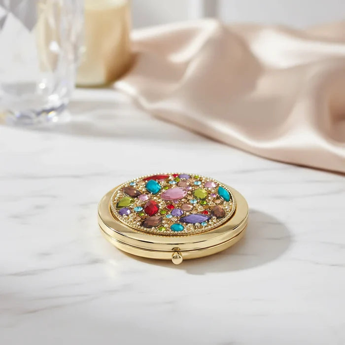 Olivia Riegel Dominique Compact