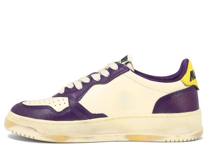 Autry Medalist Low Super Vintage Sneakers