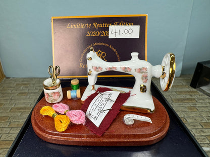Sewing Machine Reutter Porcelain Germany