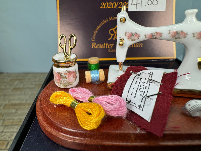 Sewing Machine Reutter Porcelain Germany