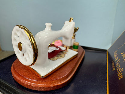 Sewing Machine Reutter Porcelain Germany