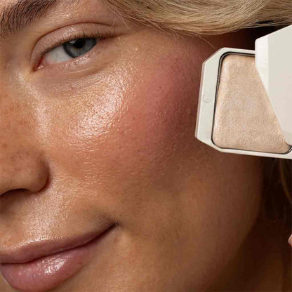 Uoga Uoga Cream Highlighter Voidemainen korostusväri Luminous 4g