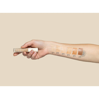 Uoga Uoga Liquid Mineral Concealer Nestemäinen Peitevoide 5ml - 672 Invisible Hero No. 2 - Light Warm