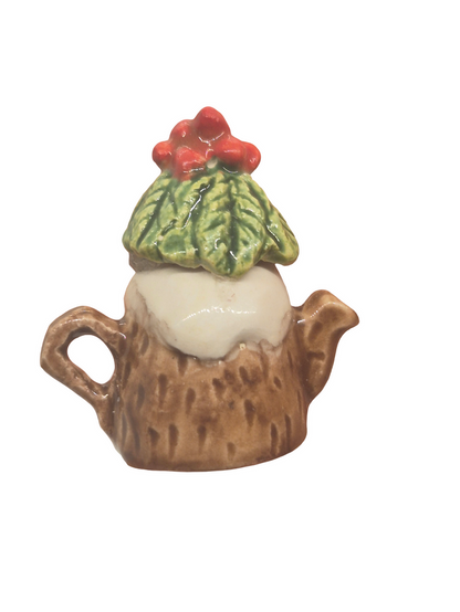 Valerie Casson – Porcelain Log Teapot with Holly Berry Lid