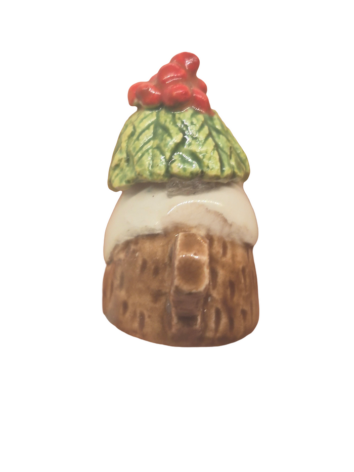 Valerie Casson – Porcelain Log Teapot with Holly Berry Lid