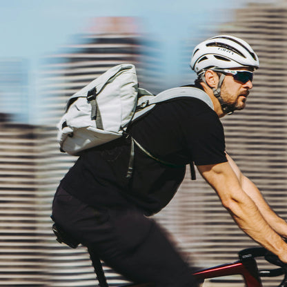 Venture Messenger 14