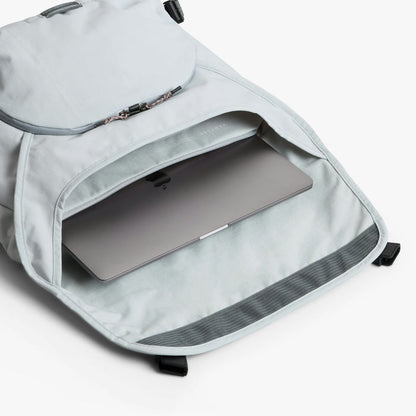 Venture Messenger 16