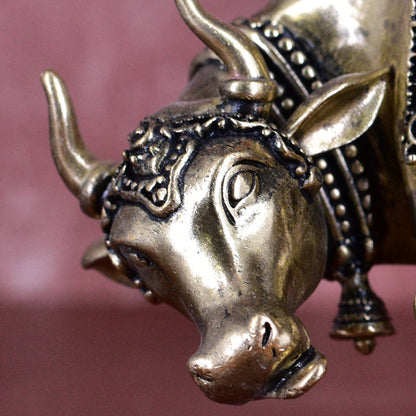 White Whale Superfine Gold Elegant Kamdhenu Cow and Calf Brass Statue Spiritual Showpiece