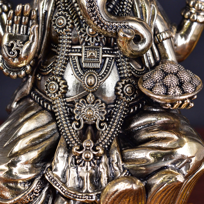 White Whale Superfine Lord Ganesha Brass Statue Hindu Religious Sitting Lord Ganesha  Sculpture Figurine Ideal for Gift & Home Decor