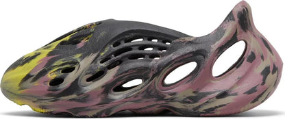 Yeezy Foam Runner – MX Carbon