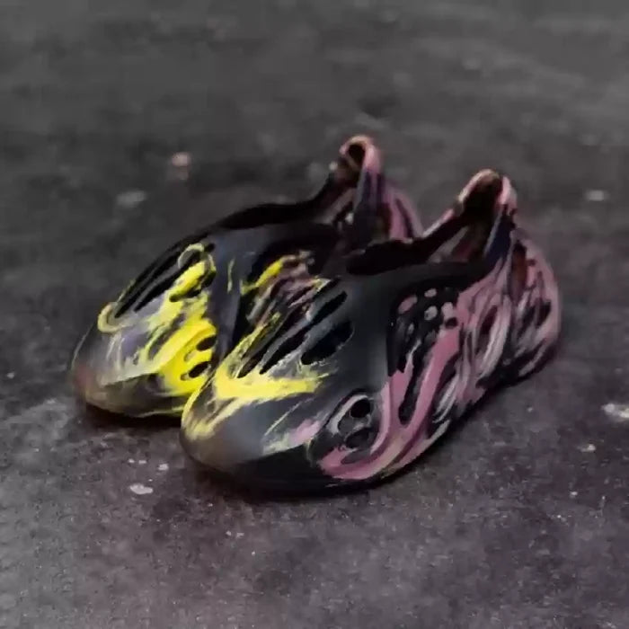 Yeezy Foam Runner – MX Carbon